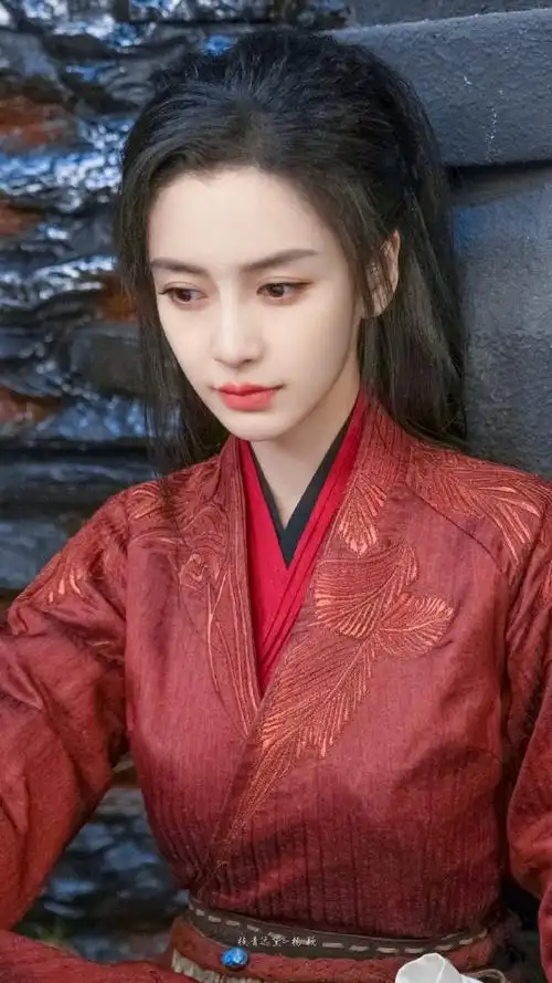 你是粉丝还是路人或者是黑子 你直接点个预约 到时候剧播了你直接来观