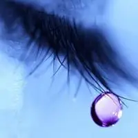 表示悲伤流泪的图片唯美_微信头像图片大全