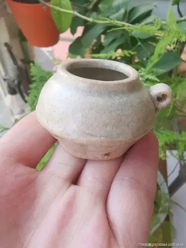 宋湖田窑鸟食罐