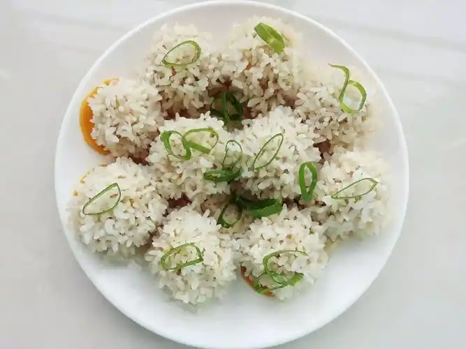 大米肉圆子q弹可口的肉丸子