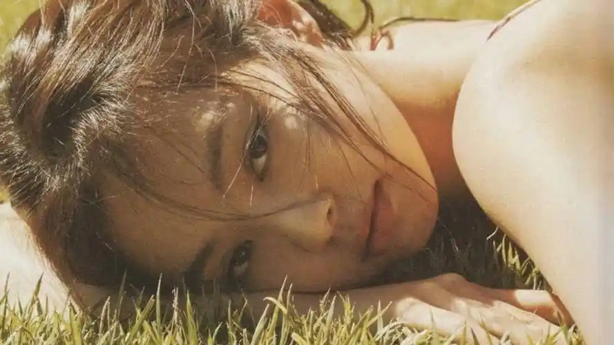 歌手金智妮高清动态壁纸