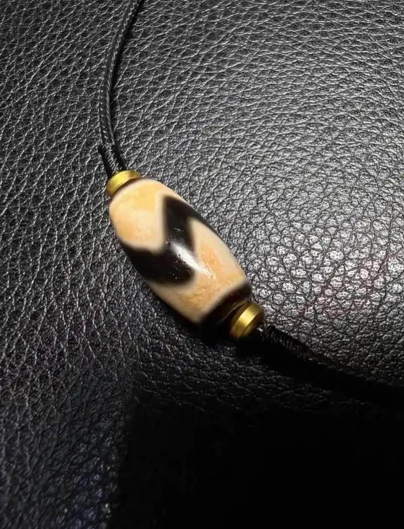 藏区回流精品纯手满钙化虎牙天珠.