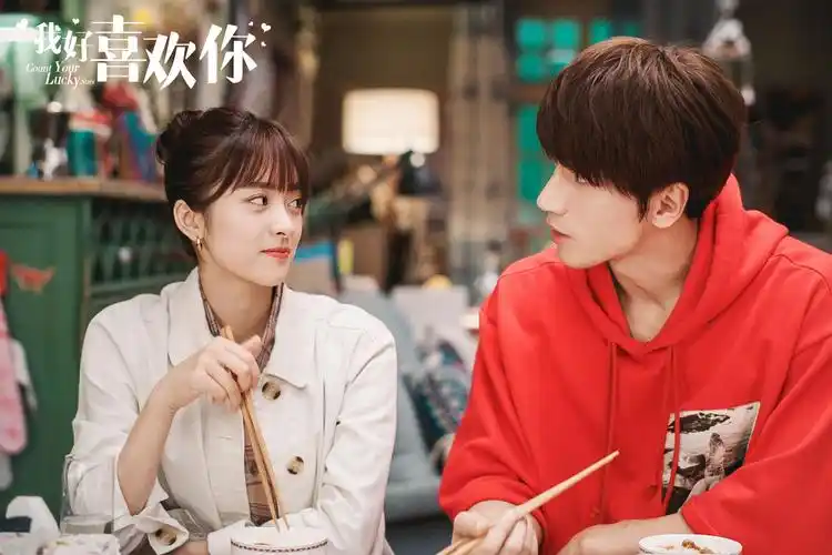 言承旭新剧《我好喜欢你》开播 傲娇主编极品腹肌吸睛