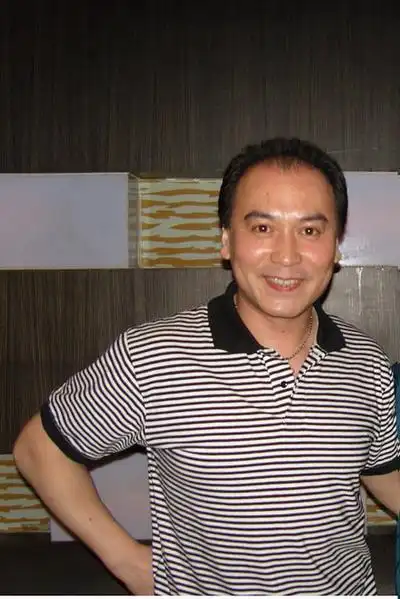 相关资料:话剧《黄金时代》主演林京来(图)