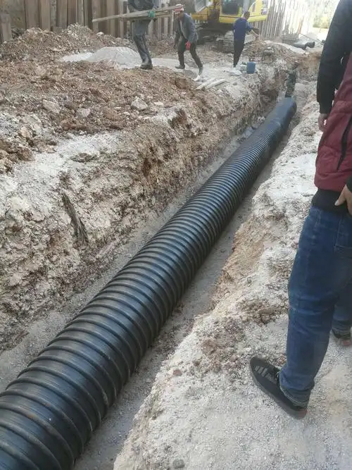 羊肠村285号道路