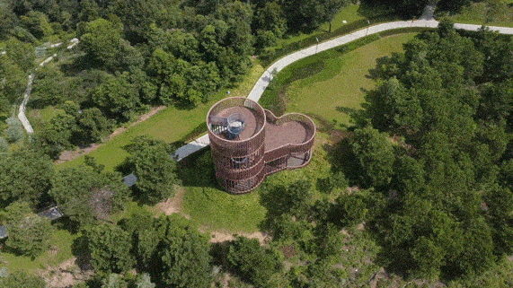 深圳这个小众公园火了!200m空中步廊,山顶超高眺望塔