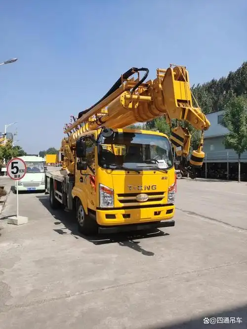 蓝牌吊车加装吊篮作为高空作业车使用,拆装简单便捷