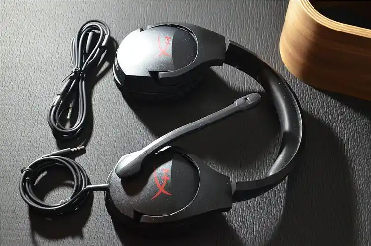 细节实用不做作的游戏耳机金士顿毒刺耳机轻体验