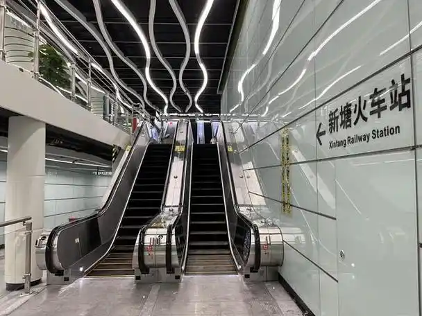 广州地铁新塘站e3口26日开通接连新塘火车站