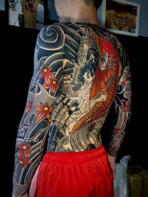 通体 #满背 #鬼若丸治鲤  #樱花臂 #枫叶臂 #日式老传统纹身  #老
