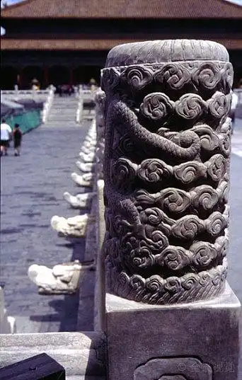 故宫汉白玉石栏杆局部