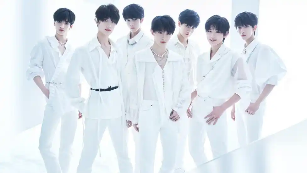 一个塌房预警,一个全员转型当演员,tnt和rise谁才是第一团?