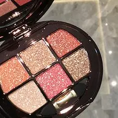 维妮小熊亮晶晶眼影珠光防水持久正品不脱妆六色眼影盘便携