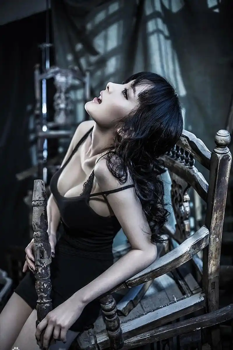 杨幂   2011年《时尚先生esquire》 那时候敢拍敢秀[鲜花][鲜花]