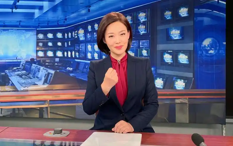 主播说联播02这些老外隔离14天也要来中国郑丽道出缘由