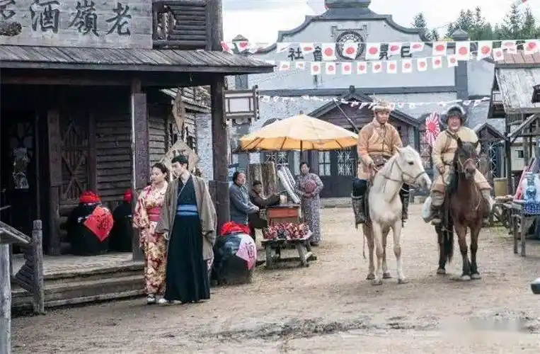 讯影视国内又一影视力作兴安岭上在大箐山县影视文化风情小镇开机拍摄