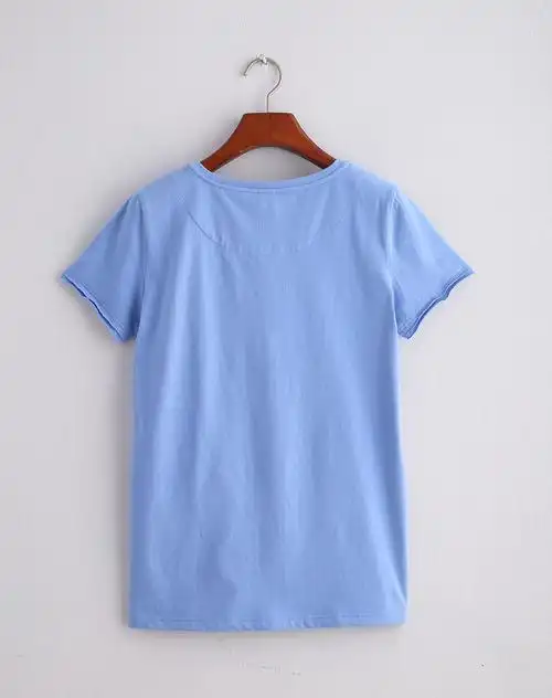 天蓝色百搭圆领短袖t恤