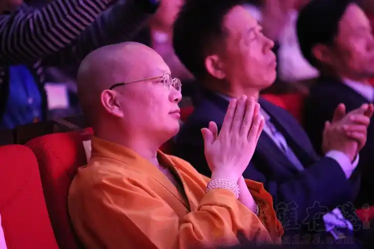 葫芦岛市佛教协会名誉会长,广东四会六祖寺方丈大愿大和尚(图片来源