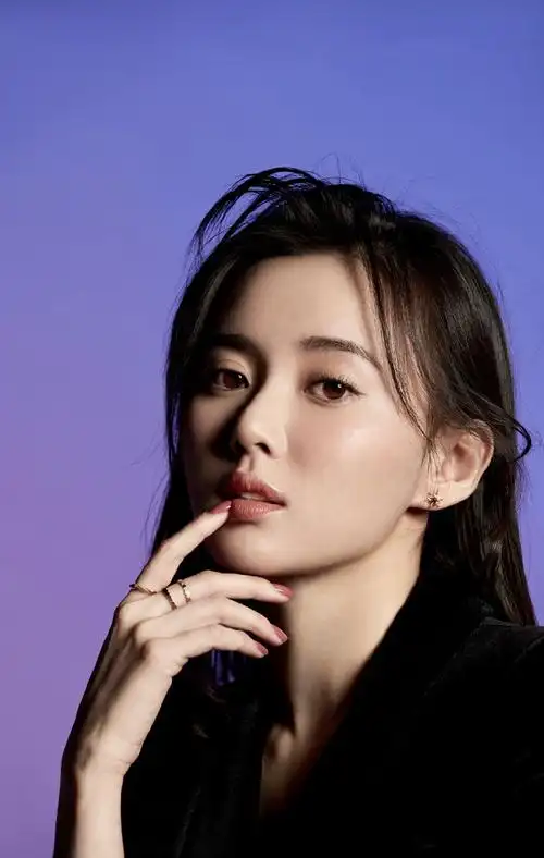 美得特立又独行——演员江铠同