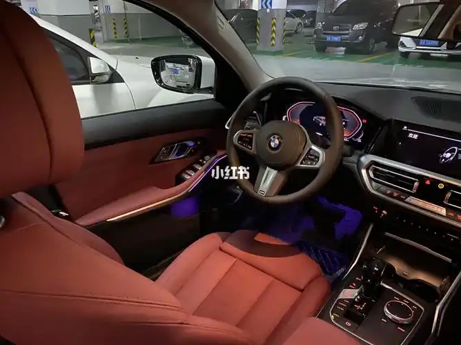 3系火山红内饰还是很养眼的93_泡泡玛特怎么样_宝马怎么样_饰品