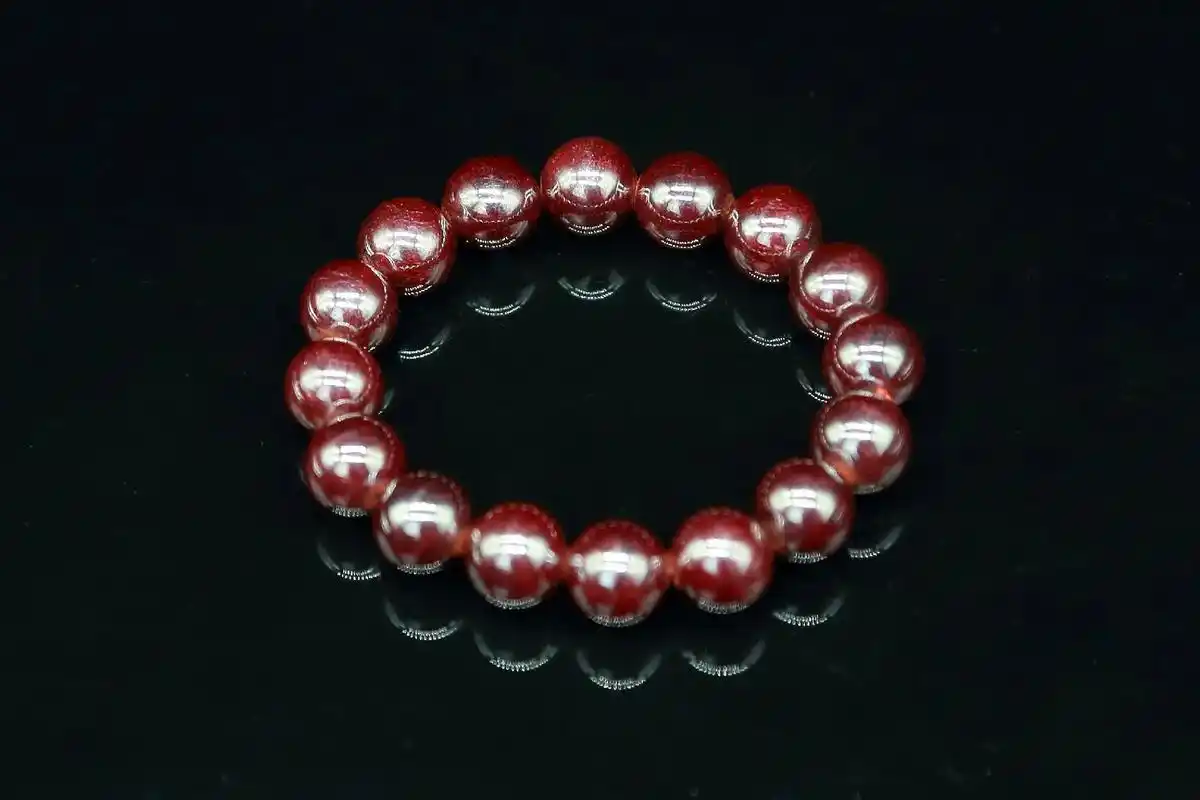 如何分辨流通高的非原矿朱砂.分辨朱砂原矿不复杂,图一图二,图 - 抖音