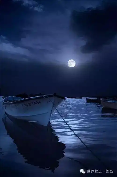 虽然身处不同的江河湖海,观赏不同的水中月,但你与我共同仰望的是同一