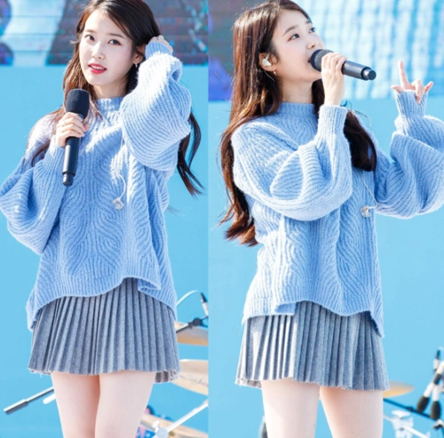 iu李知恩明星同款蓝色宽松韩版毛衣开叉灯笼袖针织衫百褶裙套装优惠券