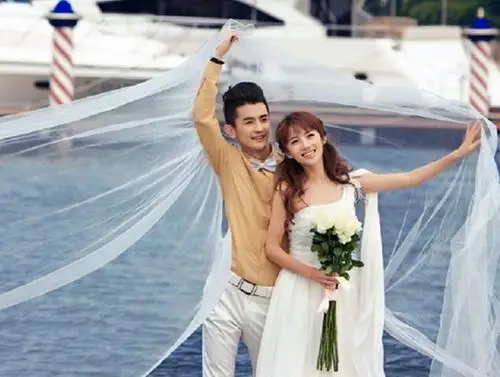 刘萌萌的老公是华汉老总是误传 男朋友是小鲜肉白宇(2)