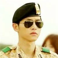 宋仲基名牌头像图片_微信头像图片大全