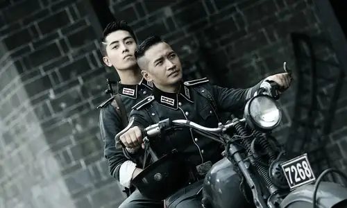 《猛虎特战队》何晟铭领"猛虎连"演绎战火传奇