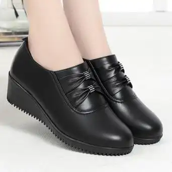 24春季新款大号女单皮鞋低跟坡跟妈妈鞋中老年皮鞋jbl6320