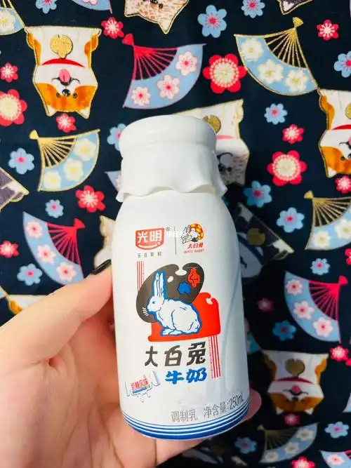 大白兔牛奶
