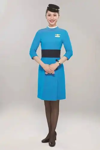(厦航供图)东航对空姐的要求是,发色必须为标准色,且工作时需要保持