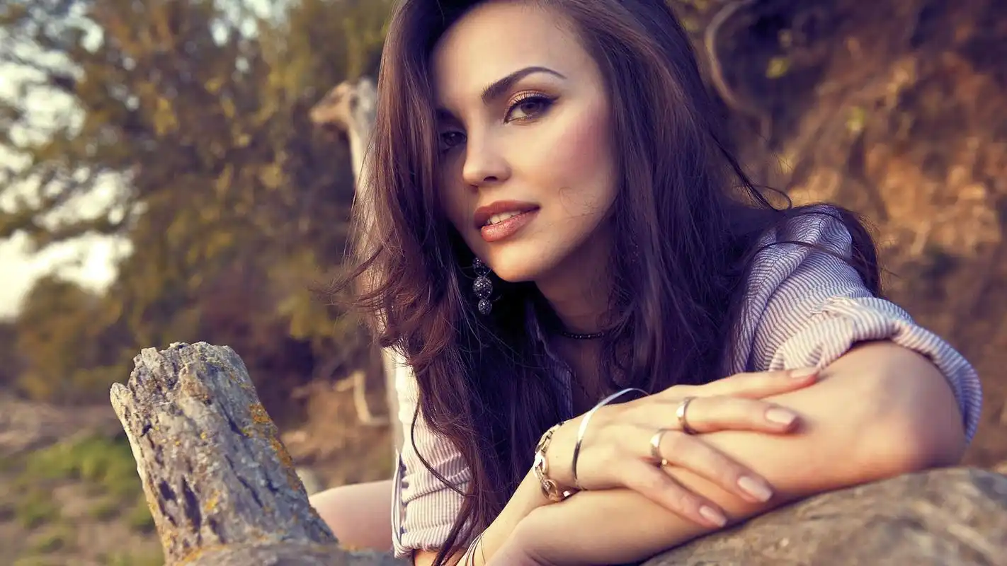 美丽女孩的笑容 壁纸 - 1920x1080