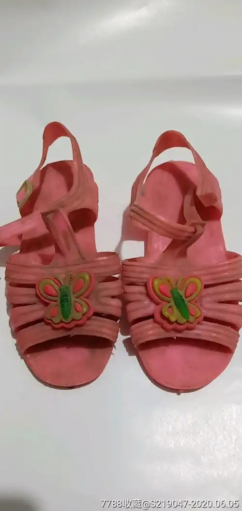 90年代儿童小凉鞋-男女/鞋靴-7788徽章收藏