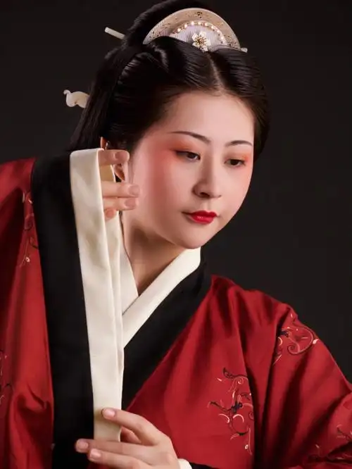 秦汉时期女子装束分享