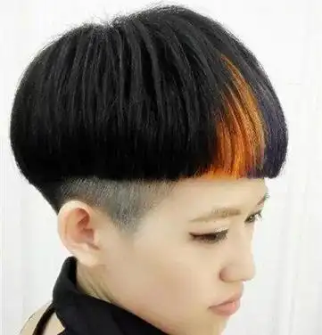 时尚女生短发盖头 2021最新短发盖盖头和颜色一样重要哦_发型造型