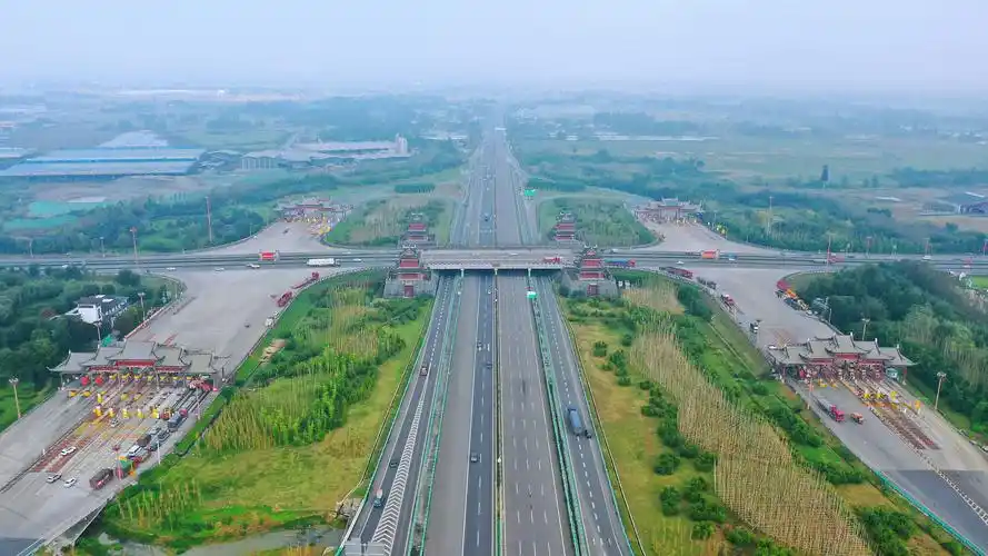 成乐高速打造扩容建设示范