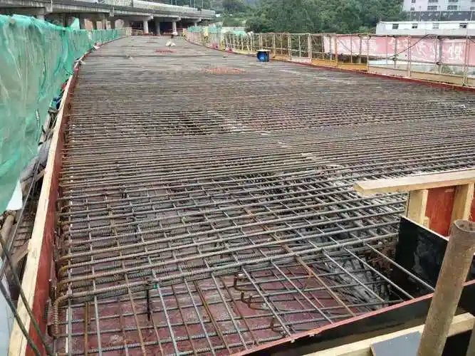 h匝道第八联现浇箱梁顶板钢筋绑扎