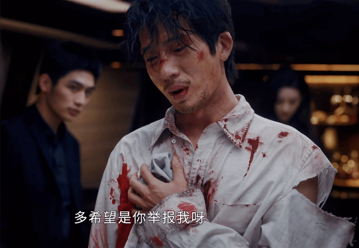 前者的可能性很小,原因很简单,如果费可替考被发现,那根本就走不出