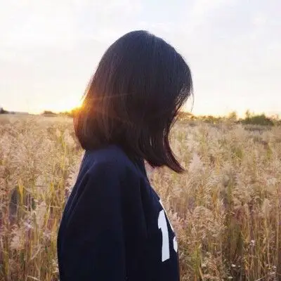 女生头像 好看的女生头像 阳光女生 短发齐肩女生 可爱女生