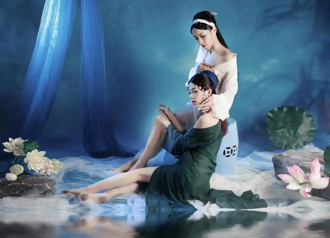 青蛇与白蛇作品#每一个幸福瞬间都值得被记录  - 抖音