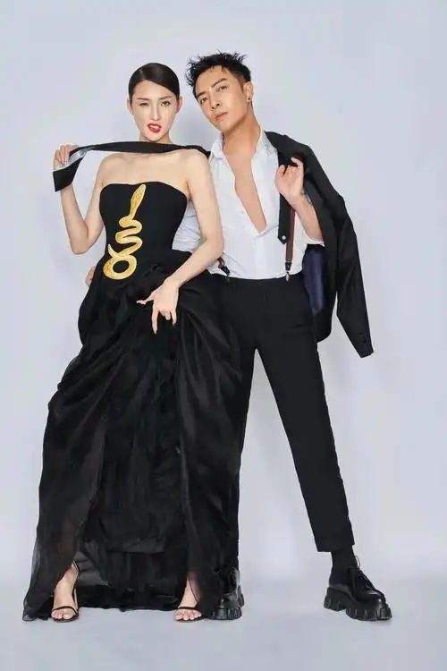 坐拥5000万粉丝的网红夫妇真实身份曝光后惊呆全网明