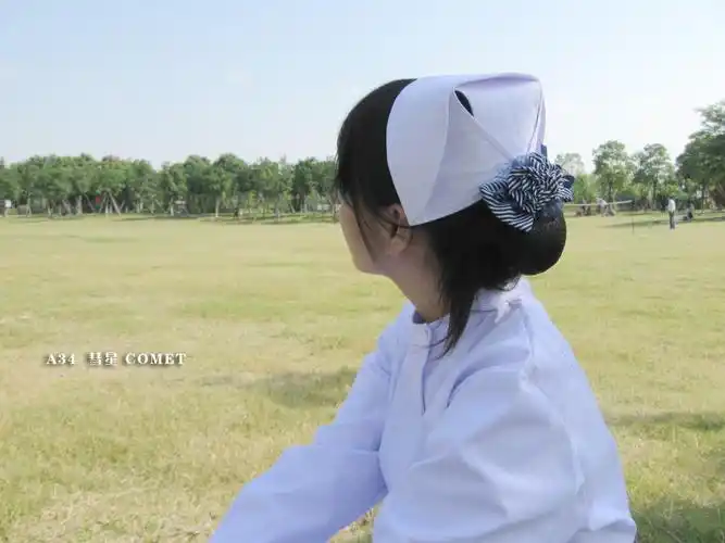 原摄: 护士美眉外拍 01