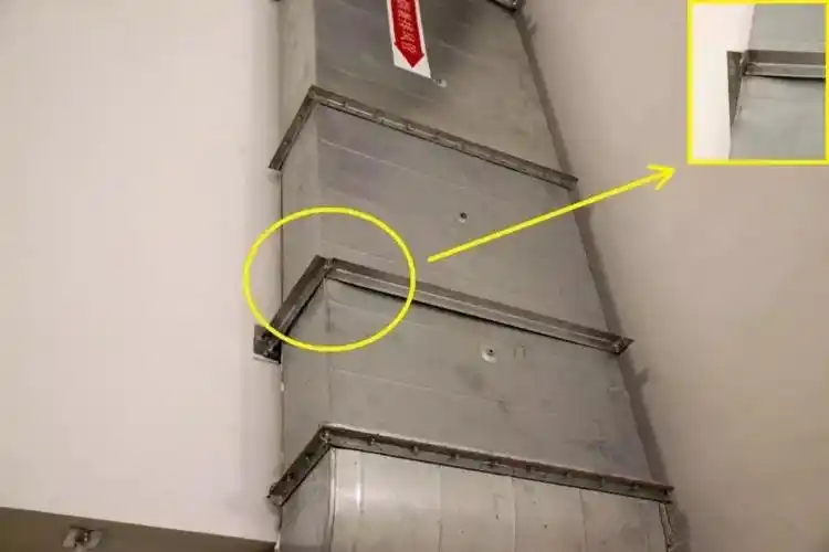 垂直风管采用拼装支架.