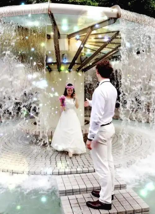 说回,骆琦的姻缘,跟"非诚"牵手的林汉奇,想都不用想没下文(老套路了).