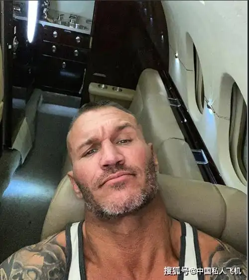 公务早班机|wwe职业摔跤手身价1500万美元,兰迪·奥顿晒新购的私人