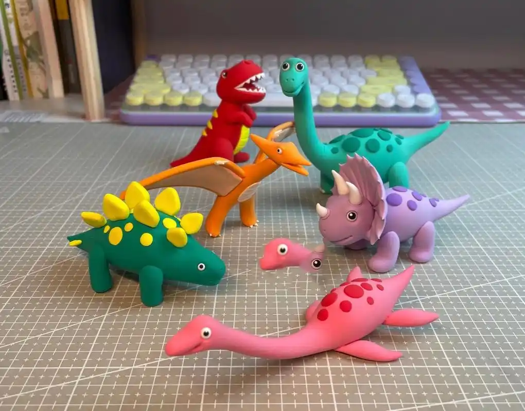 超轻粘土恐龙 这几天做了一组自己比较喜欢的恐龙,匆匆拍了一张图就