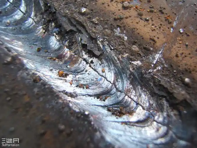 焊接钢板产生裂纹是怎么回事?