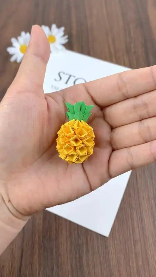 可爱的迷你菠萝折纸